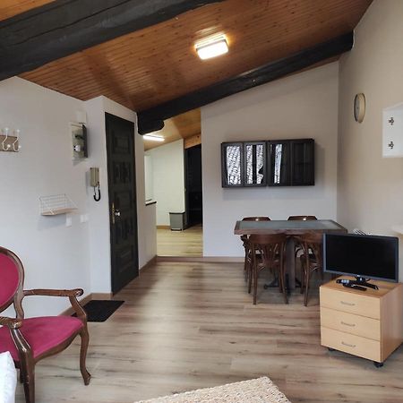 Apt 3 Atic Acollidor Al Centre De Vic - Aptgarbi Екстериор снимка