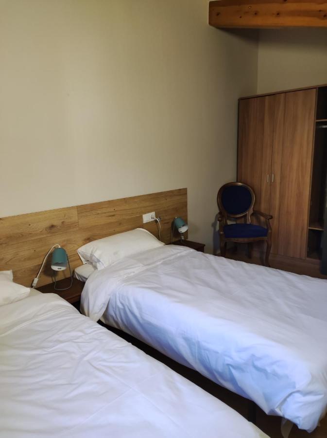 Apt 3 Atic Acollidor Al Centre De Vic - Aptgarbi Екстериор снимка
